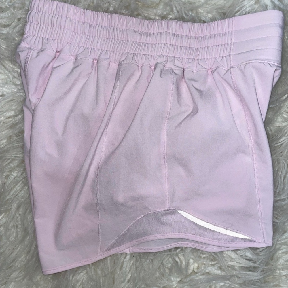 SOLD OUT Lululemon pink hotty hot shorts 4” size 6 - Picture 8 of 16